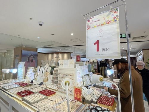 三個月內十家老牌百貨“陣亡”，百貨零售業面臨多重挑戰